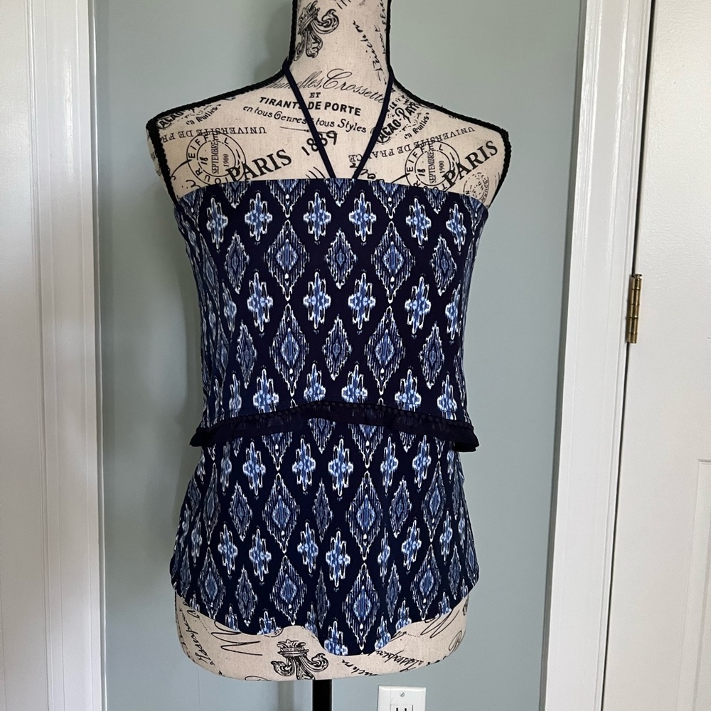 White House Black Market Sleeveless Top